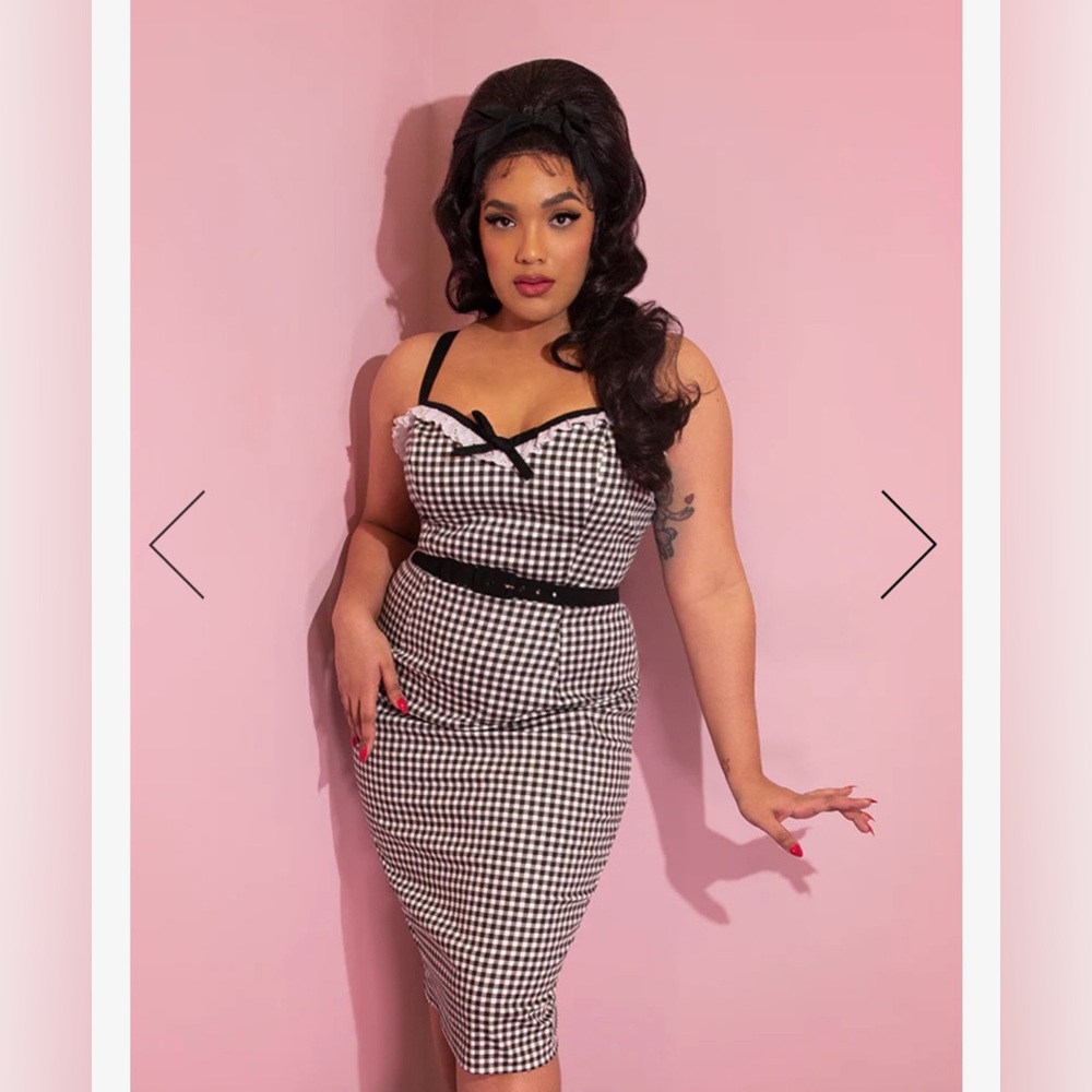 Vixen by Micheline Pitt Bardot wiggle dress